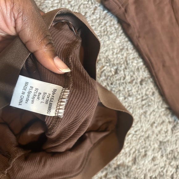 2 piece set. - Picture 5 of 8